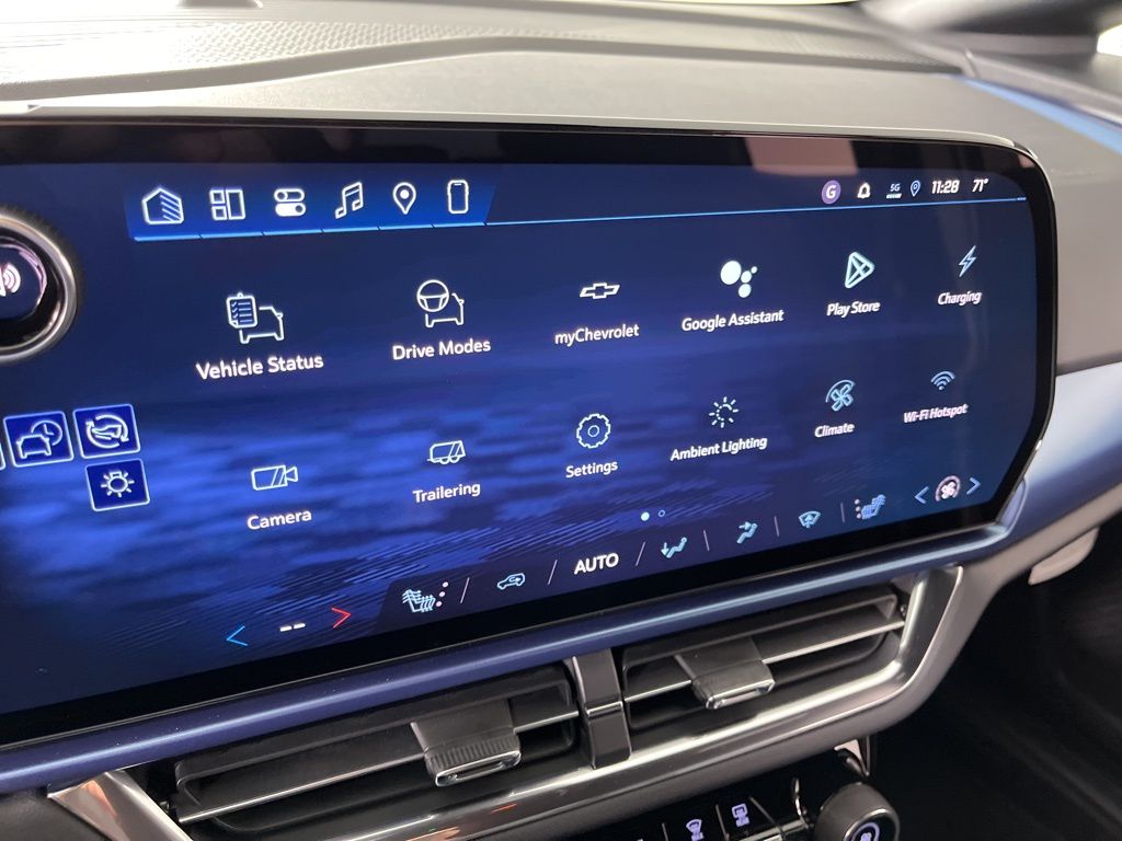 Thumbnail: 2026 Chevrolet Equinox - 28