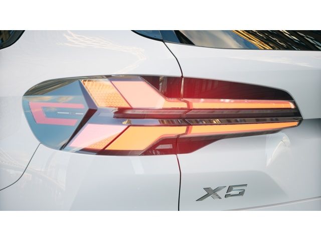 Thumbnail: 2026 BMW X5 - 8