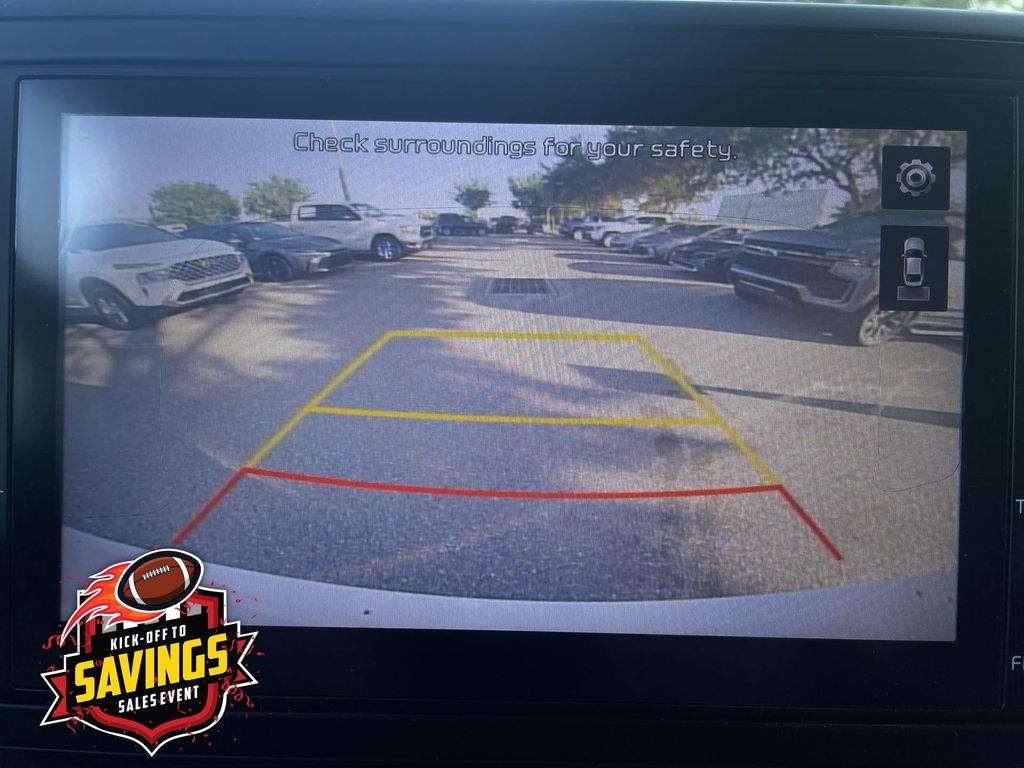 Used 2022 Kia Carnival Van