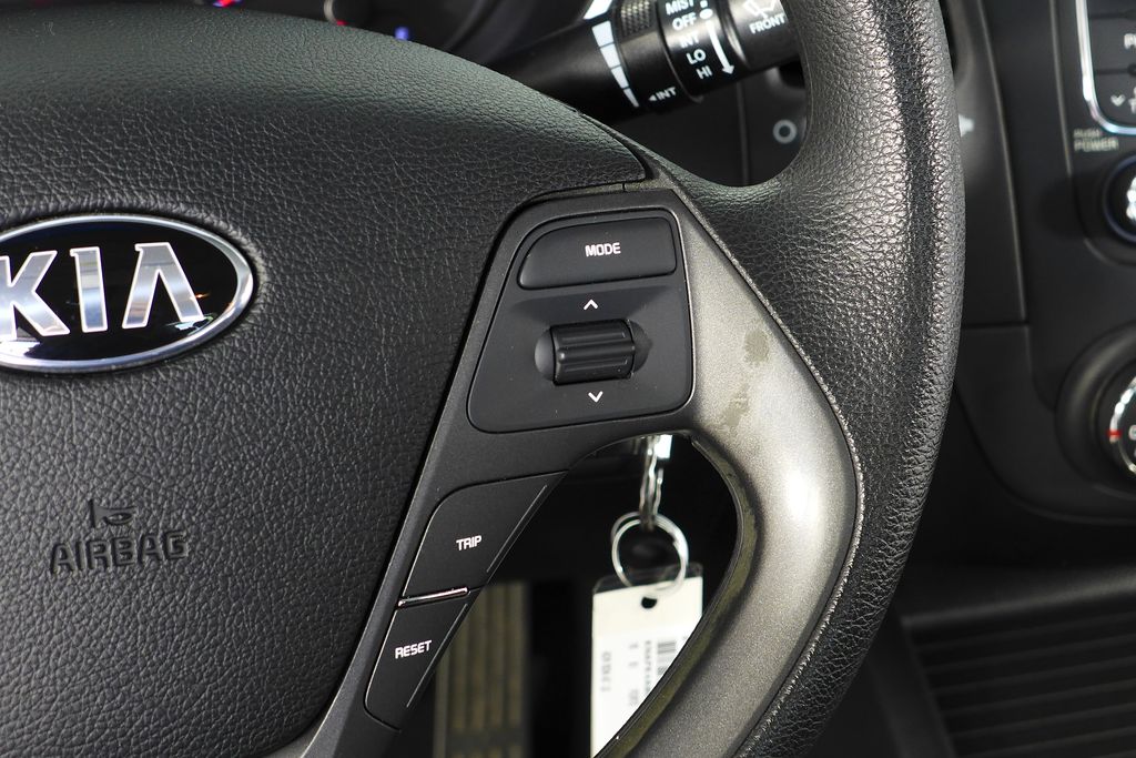 Thumbnail: 2016 Kia Forte - 27