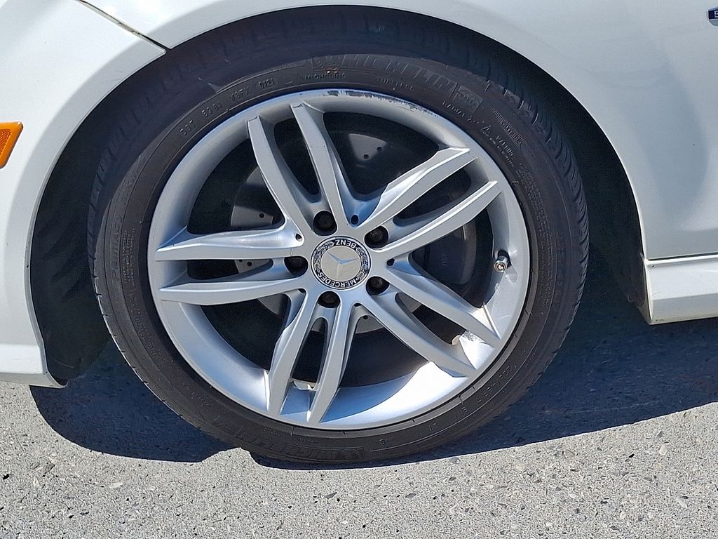 Thumbnail: 2012 Mercedes-Benz C-Class - 11