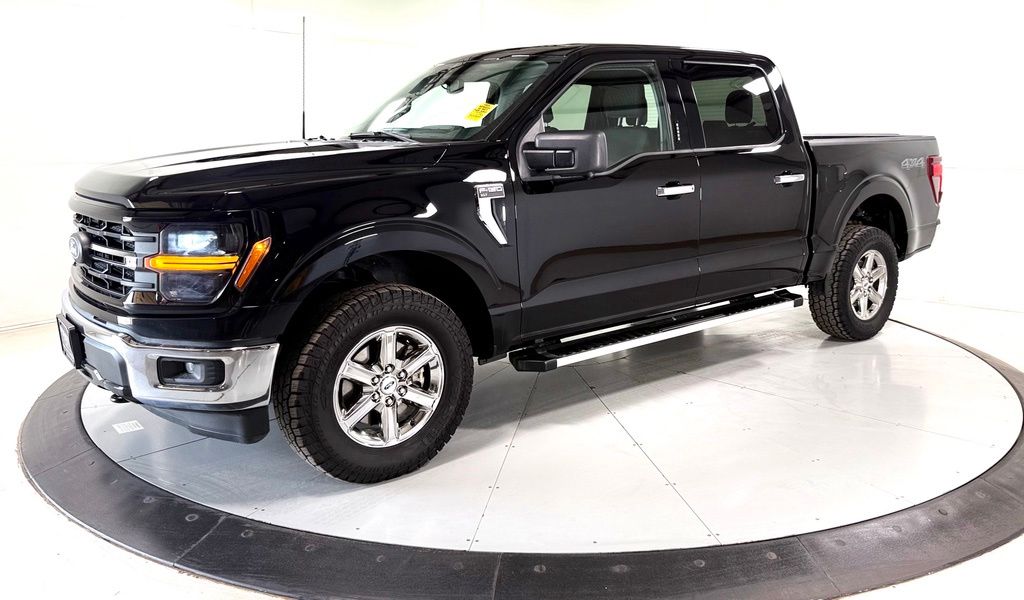 Used 2024 Black Ford XLT image 9