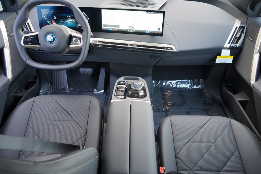 2025 BMW iX xDrive50 13