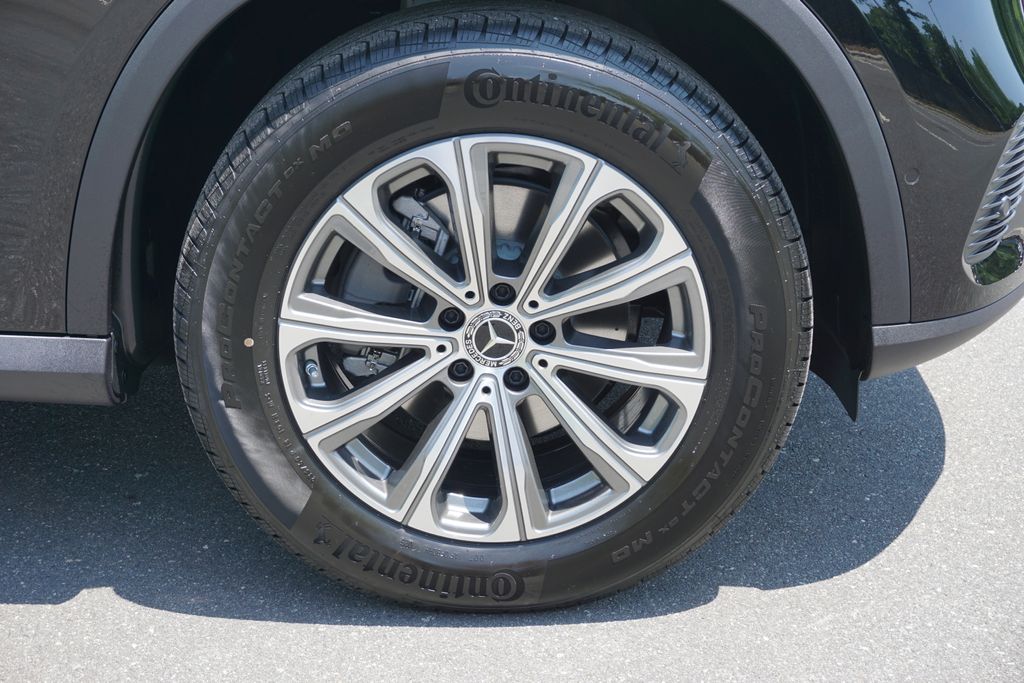 2025 Mercedes-Benz GLC 300 12