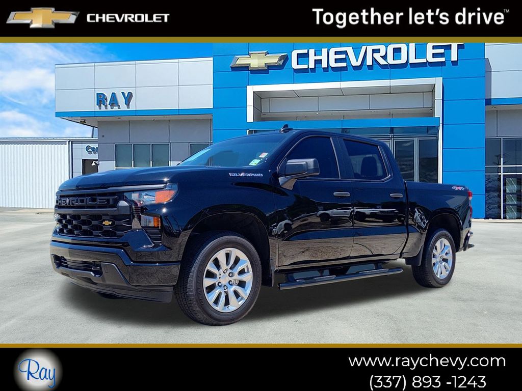 2025 Chevrolet Silverado 1500 Custom Crew Cab 4WD