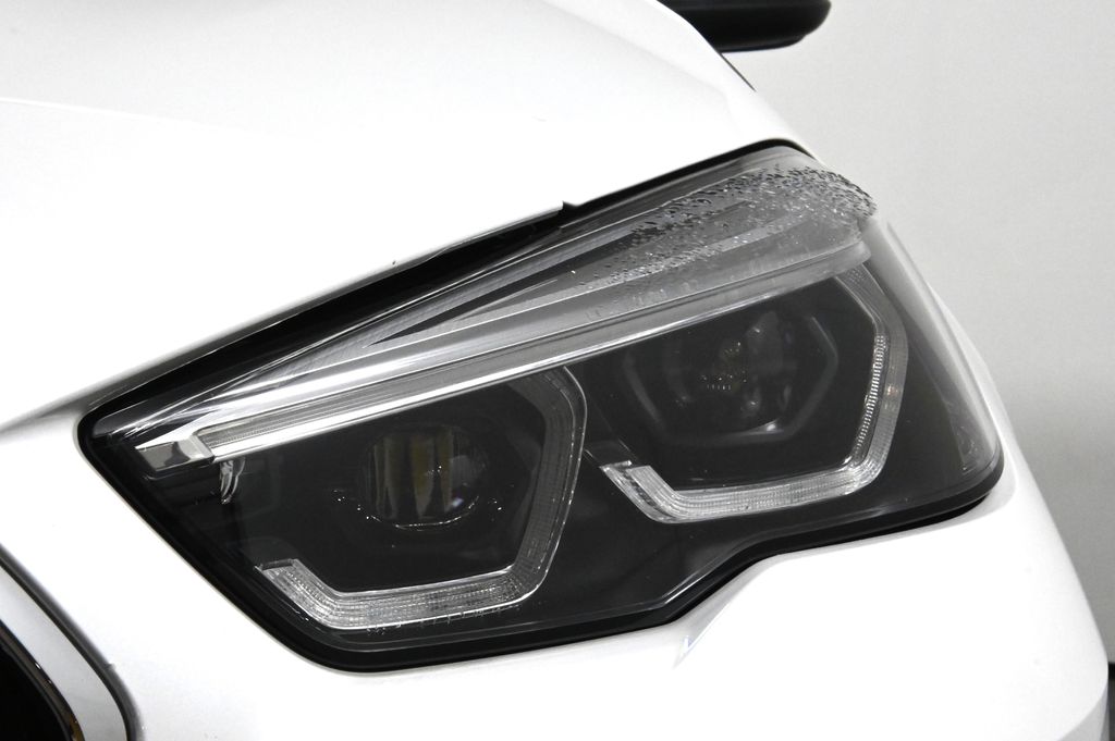 Thumbnail: 2024 BMW 2 Series - 11