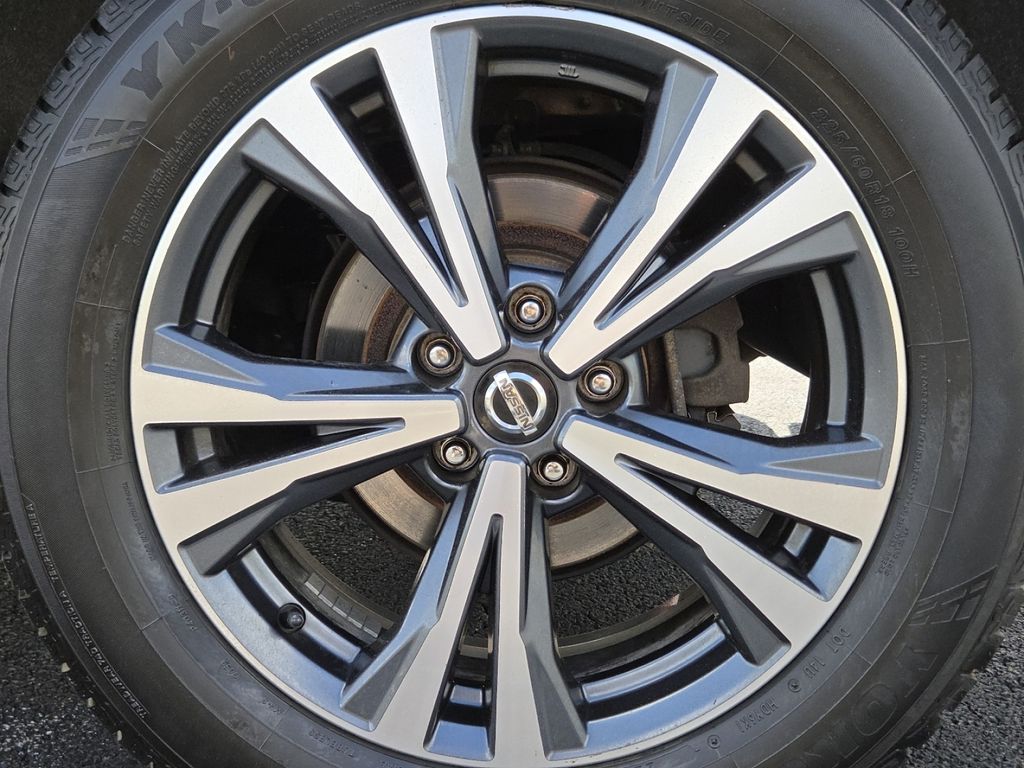 used 2018 Nissan Rogue car, priced at $12,397