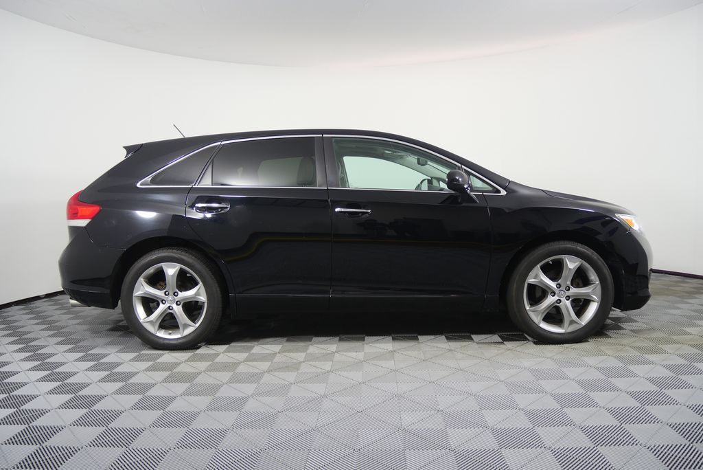 Thumbnail: 2010 Toyota Venza - 2
