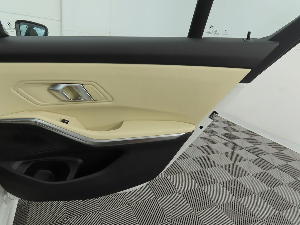 Thumbnail: 2026 BMW 3 Series - 27