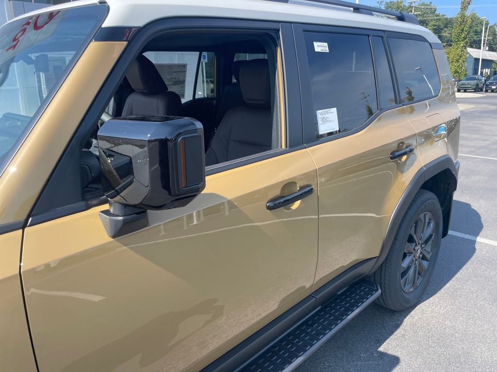 2025 Toyota Land Cruiser photo 27