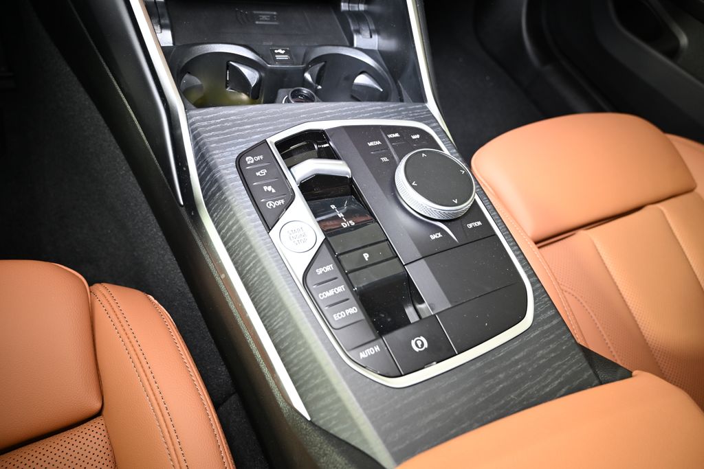 Thumbnail: 2025 BMW 3 Series - 19