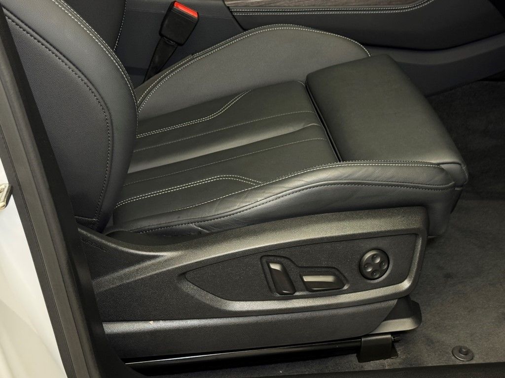 2024 Audi Q5 e Premium Plus 20