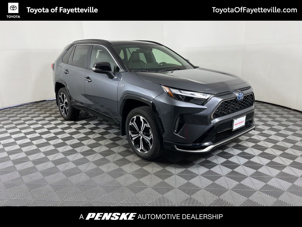 2022 Toyota RAV4 XSE 16