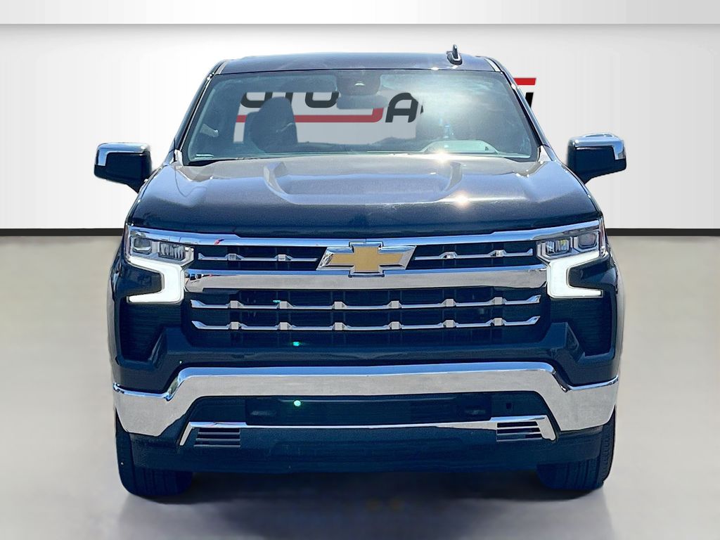Used 2022 Gray Chevrolet LT image 2