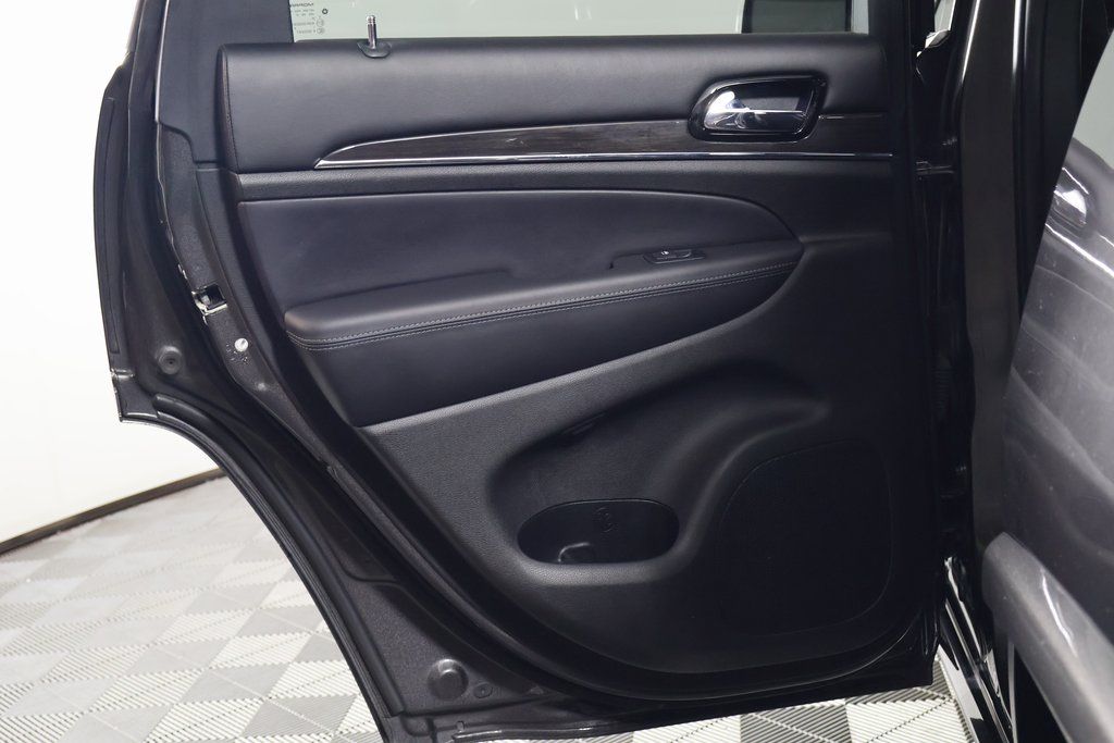 Thumbnail: 2019 Jeep Grand Cherokee - 13