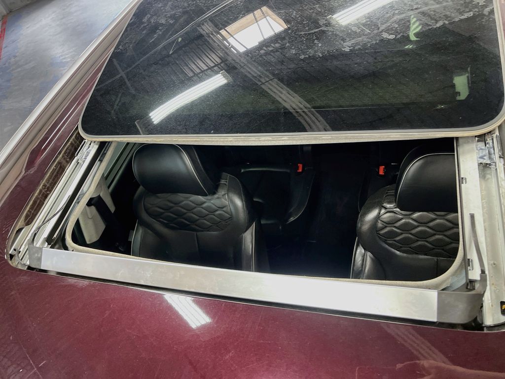 Used 2022 Sierra Burgundy Hyundai Limited image 23