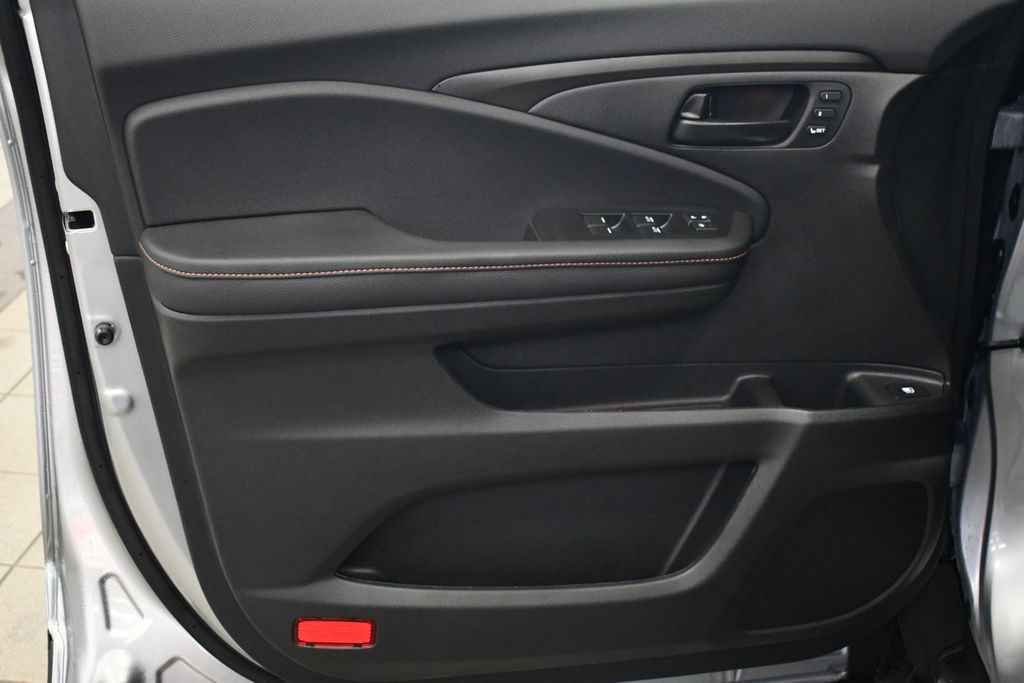 Thumbnail: 2026 Honda Ridgeline - 12