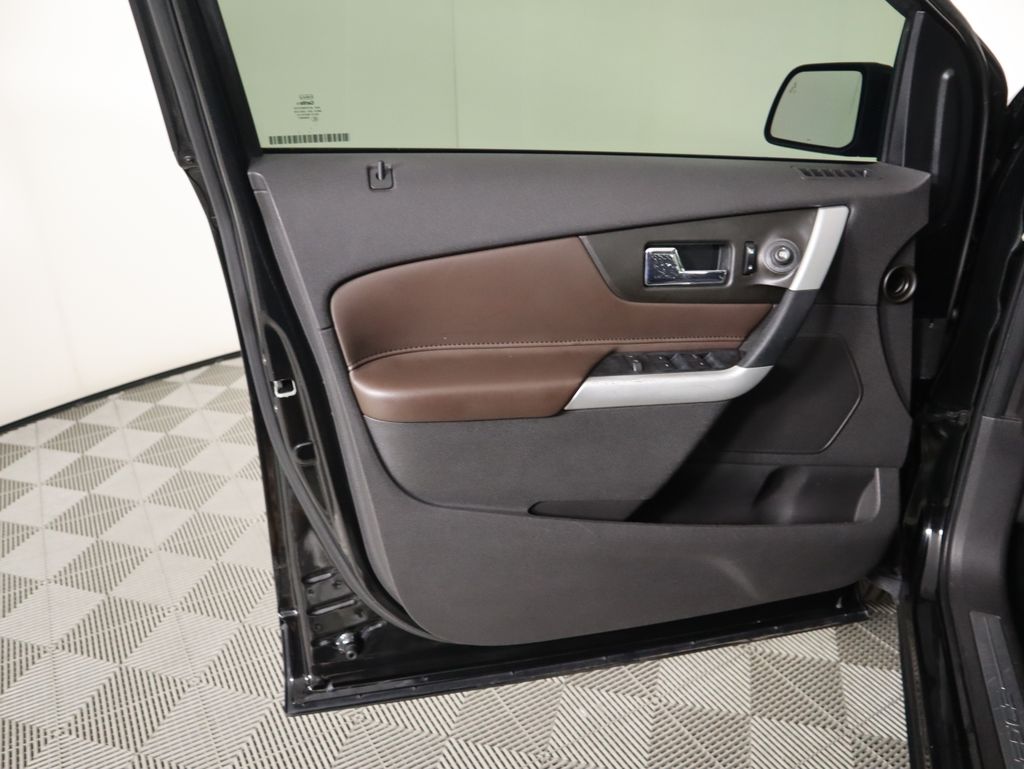 Thumbnail: 2011 Ford Edge - 24