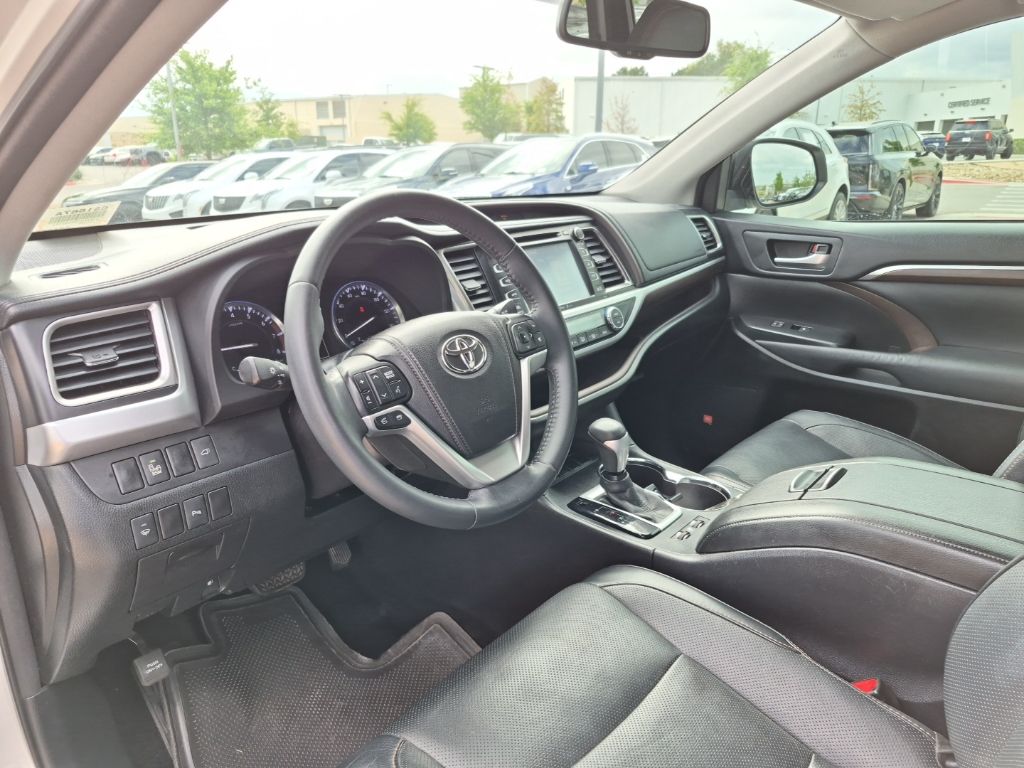 Used Car 2014 Toyota Highlander  Limited For Sale Under $20,000 In Austin, Texas