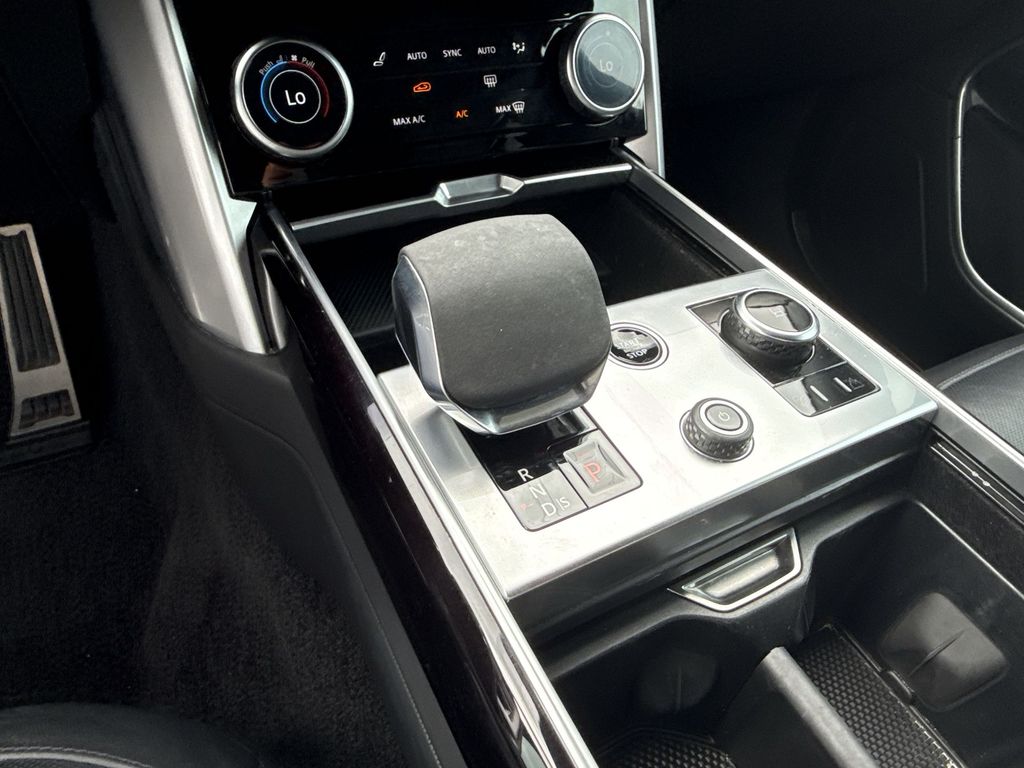 Thumbnail: 2023 Land Rover Range Rover - 20