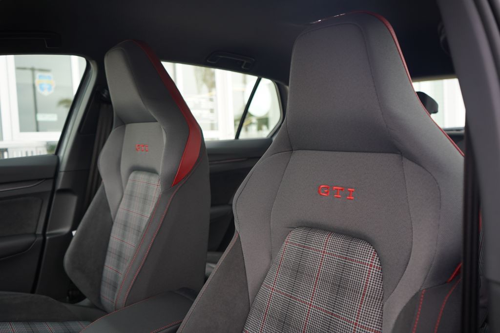 Thumbnail: 2026 Volkswagen Golf - 7