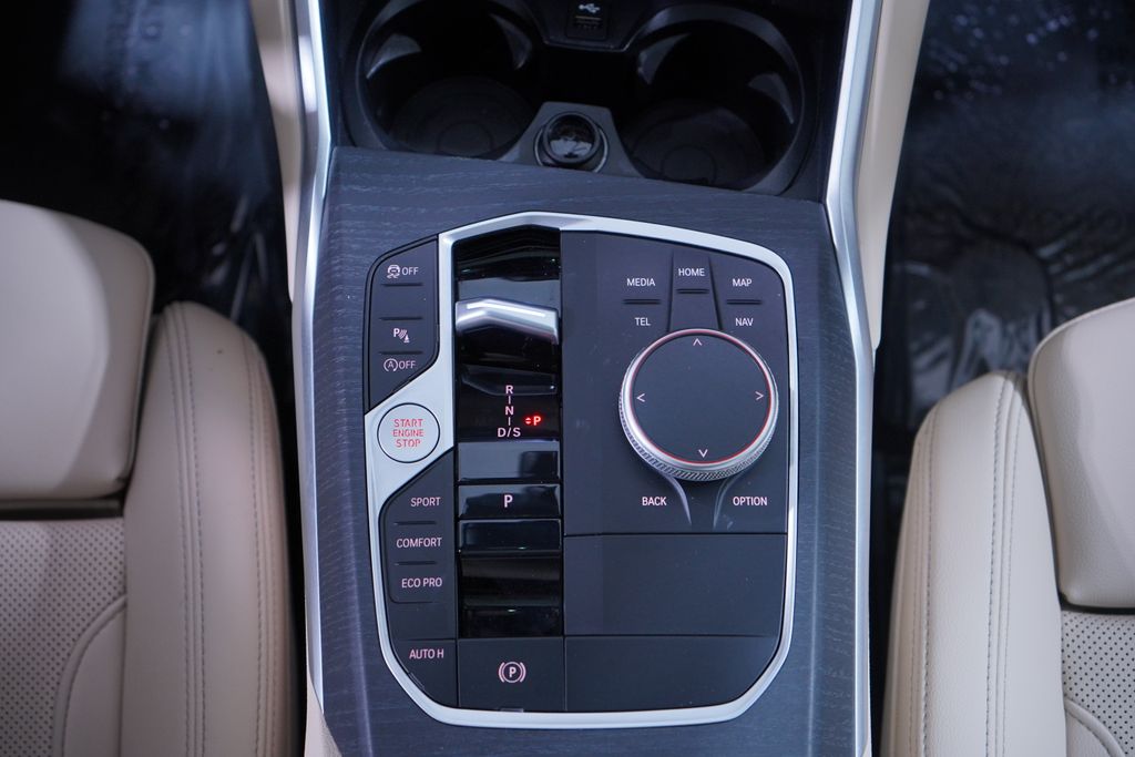 Thumbnail: 2025 BMW 3 Series - 14