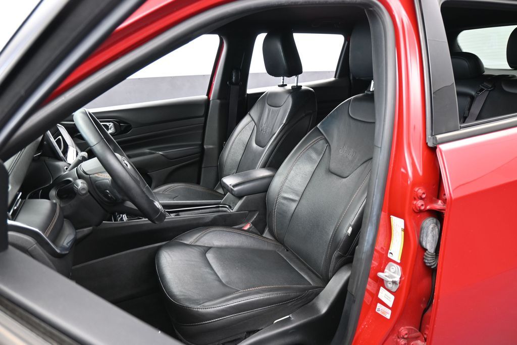 Used 2022 Redline Pearlcoat Jeep High Altitude image 10