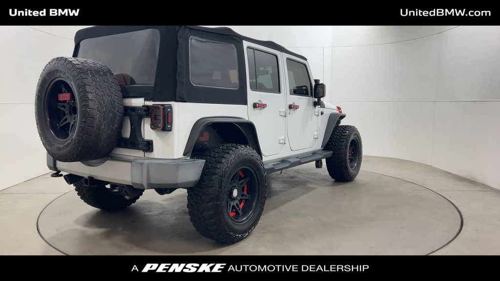2015 Jeep Wrangler Unlimited Sahara 8