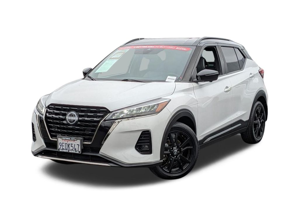 Aspen White/Super Black 2023 Nissan Kicks SR FWD SUV / Crossover Front-Wheel Drive Continuously Variable Transmission