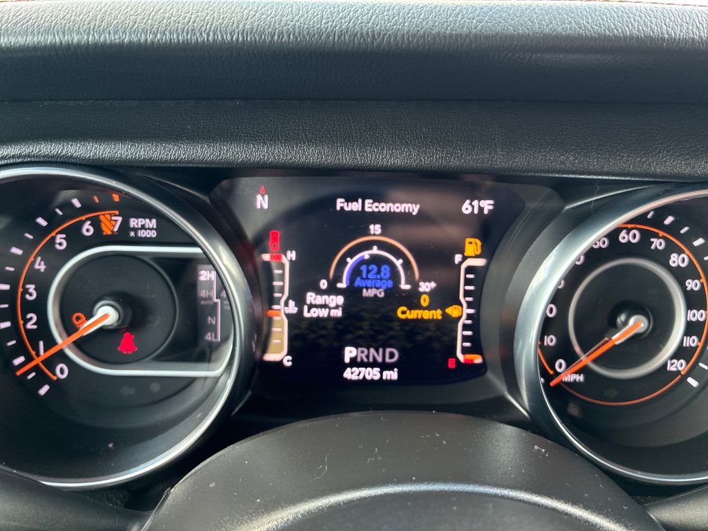 2022 Jeep Gladiator Overland White at Auto Express Mitsubishi