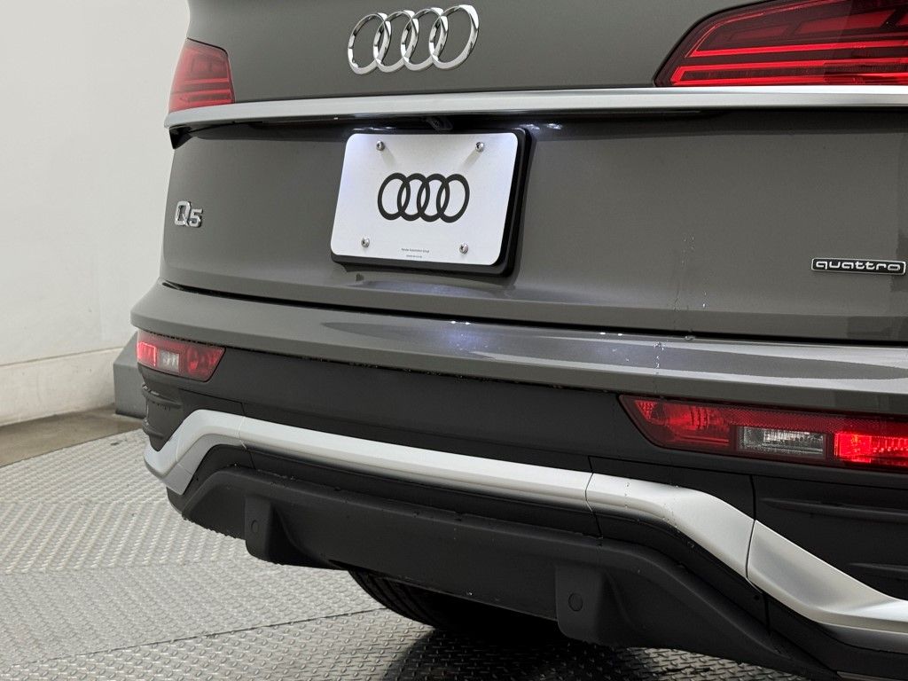 Thumbnail: 2025 Audi Q5 - 19