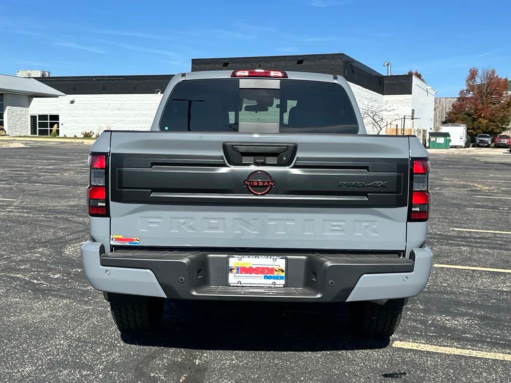 2025 Nissan Frontier PRO-4X photo
