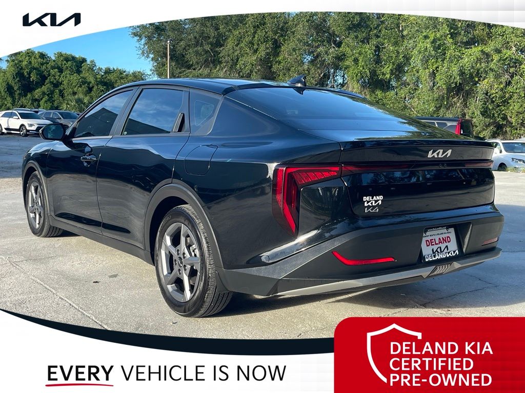 2025 Kia K4 LXS - Photo 13
