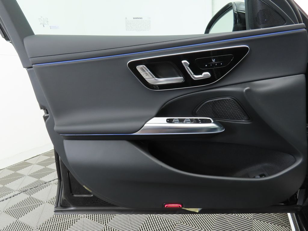 Thumbnail: 2025 Mercedes-Benz E-Class - 24