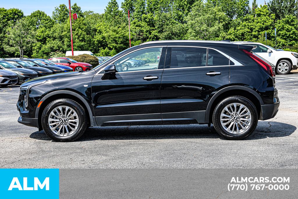 Used 2025 Black Cadillac Premium Luxury image 9