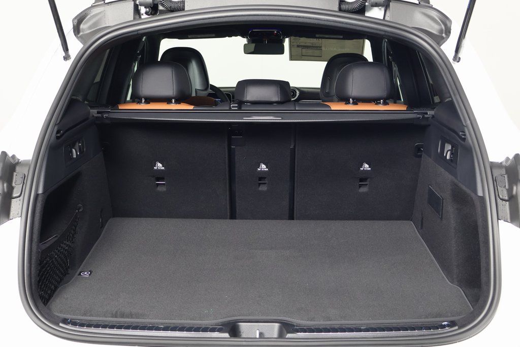 Thumbnail: 2026 Mercedes-Benz GLC - 8