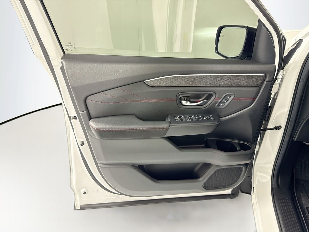 Thumbnail: 2026 Honda Pilot - 24