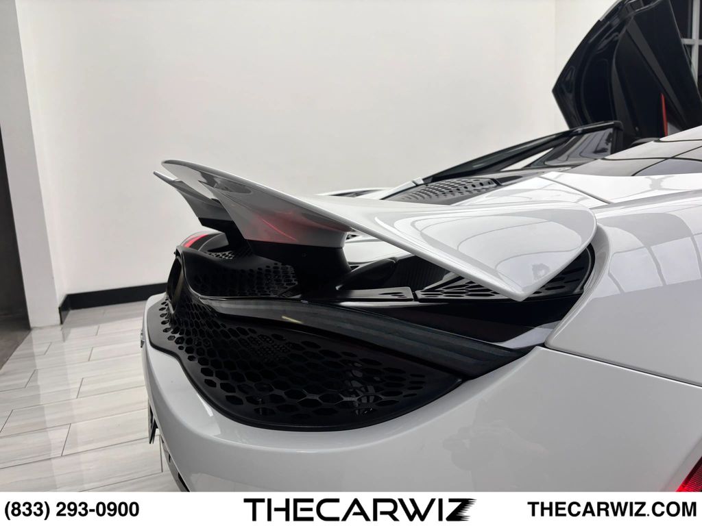 2024 McLaren 750S