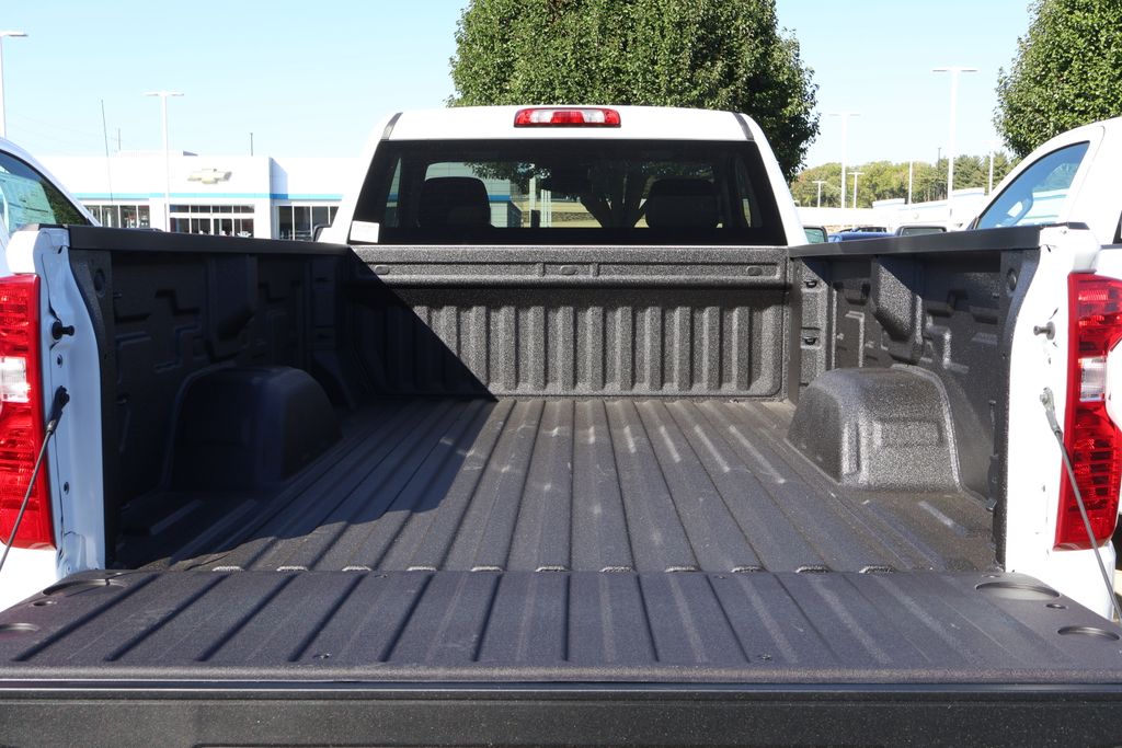 Thumbnail: 2026 Chevrolet Silverado 1500 - 11