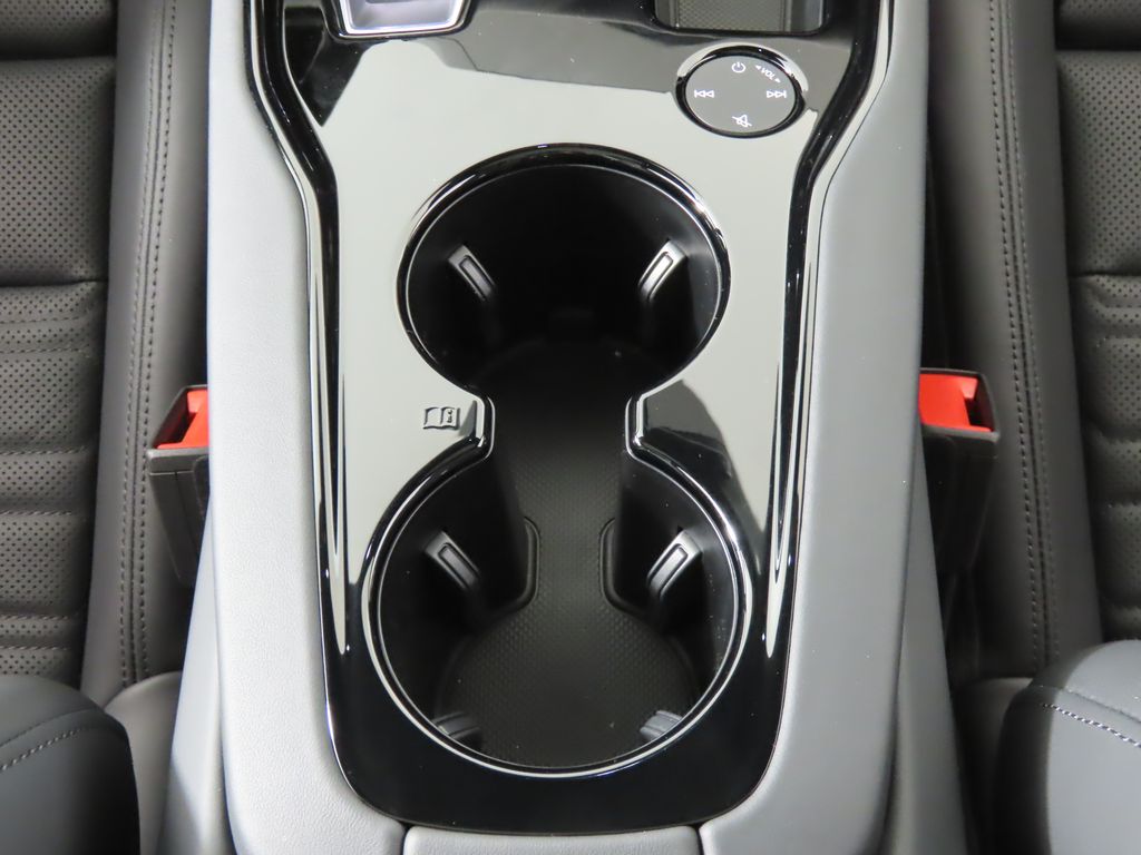 Thumbnail: 2026 Audi e-tron GT - 22