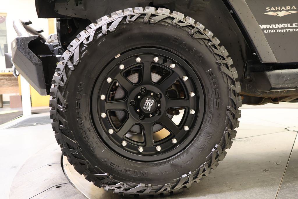 Thumbnail: 2013 Jeep Wrangler - 9
