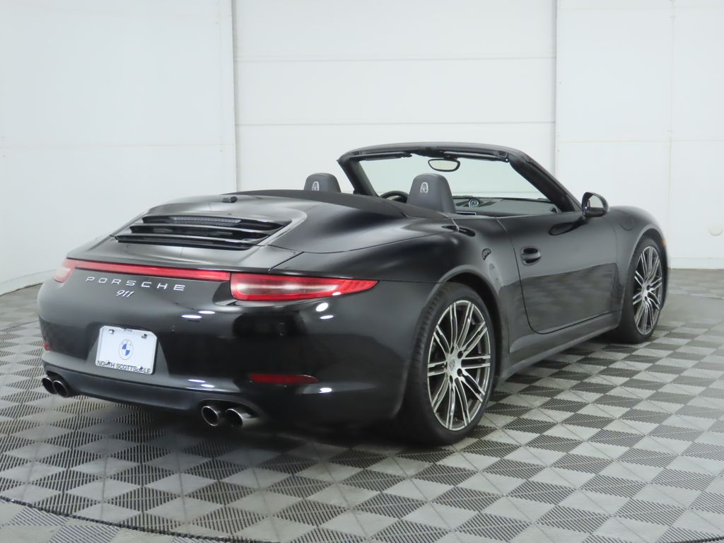 Thumbnail: 2016 Porsche 911 - 5