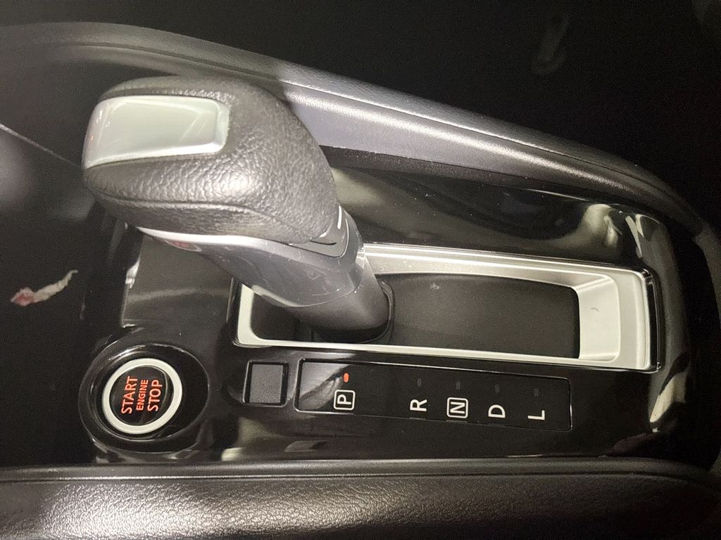 2020 Nissan Versa 1.6 SV