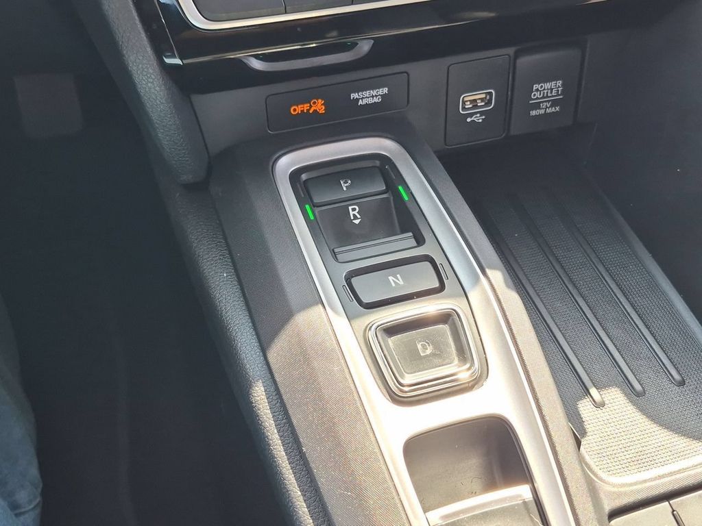 Used 2019  Honda LX image 16