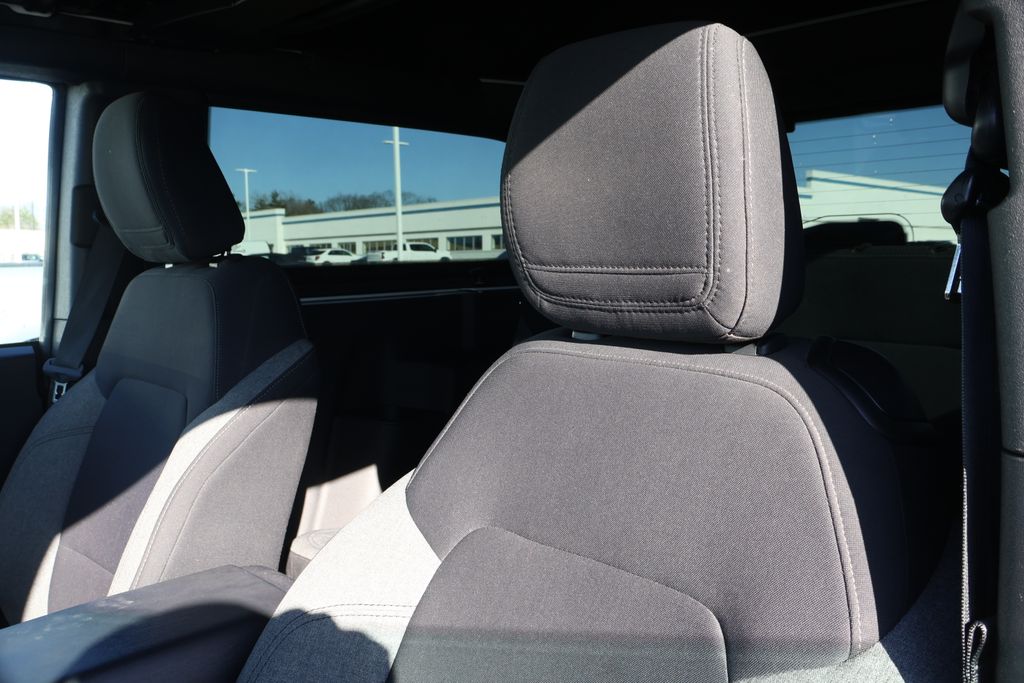 Thumbnail: 2022 Ford Bronco - 9