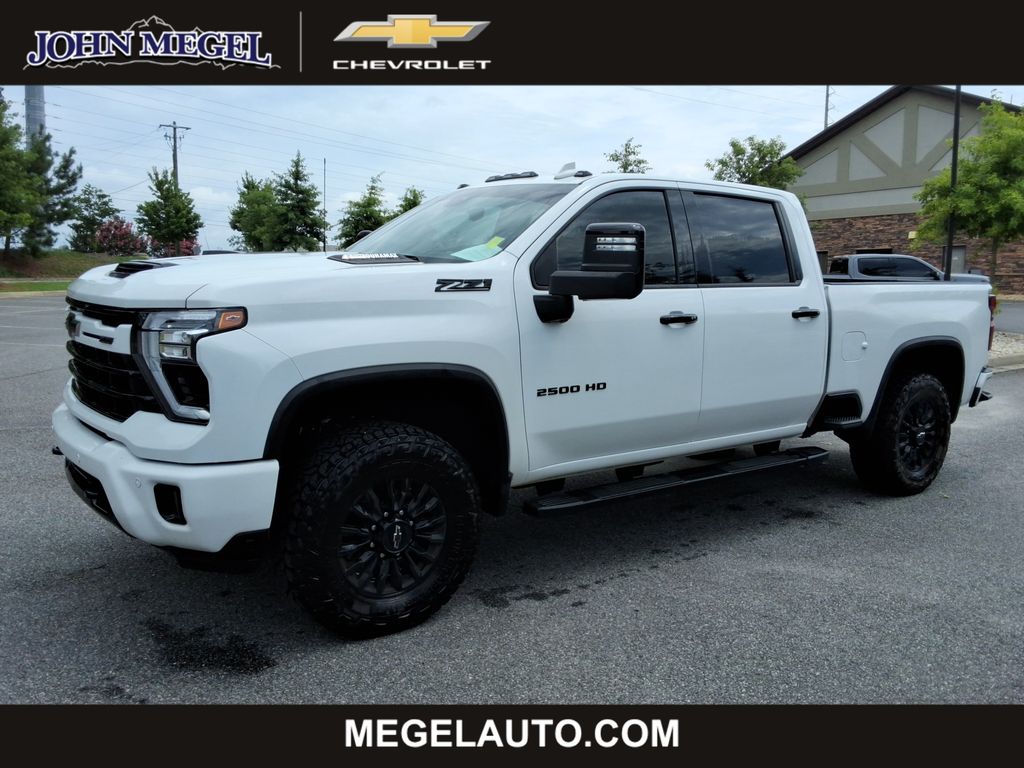 Summit White 2024 Chevrolet Silverado 2500HD Pickup Truck Four-Wheel Drive Automatic