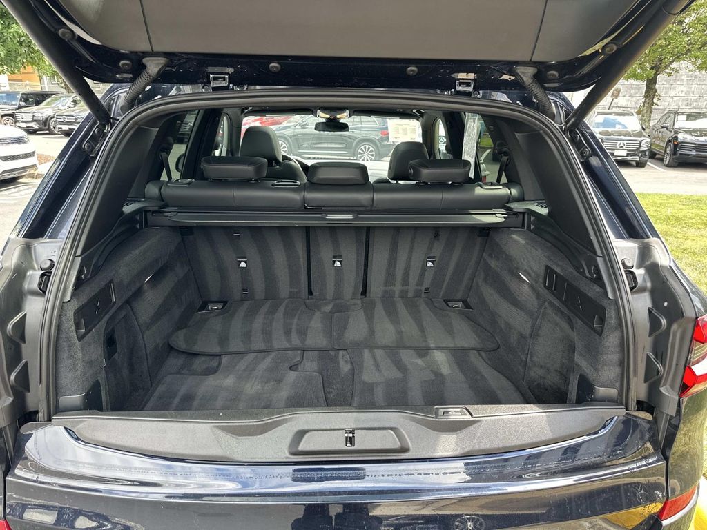 Thumbnail: 2022 BMW X5 - 28