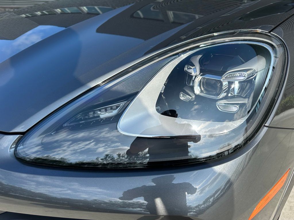 2023 Porsche   13