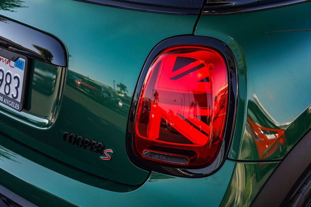 2024 MINI Cooper S Signature 9