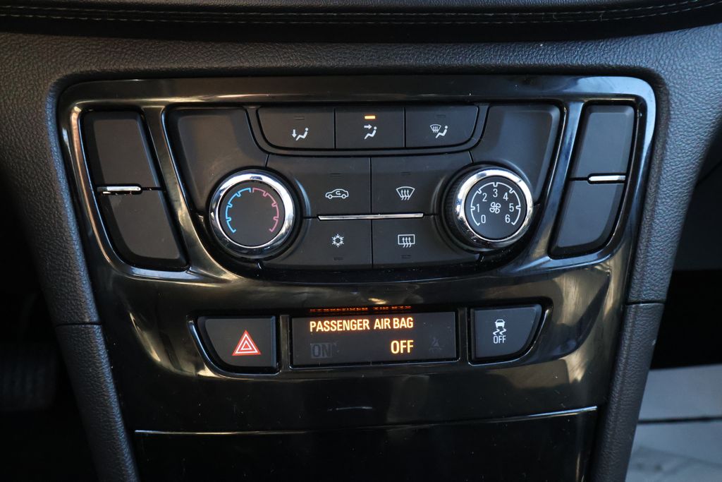 Thumbnail: 2020 Buick Encore - 24